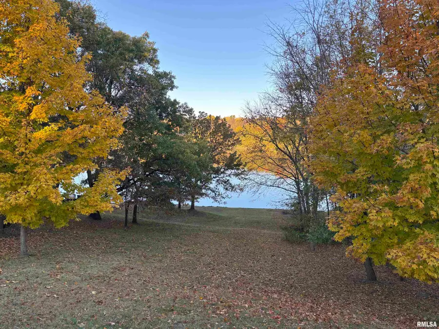 128 Lakecrest Place, Dahinda, IL 61428 - Image #2