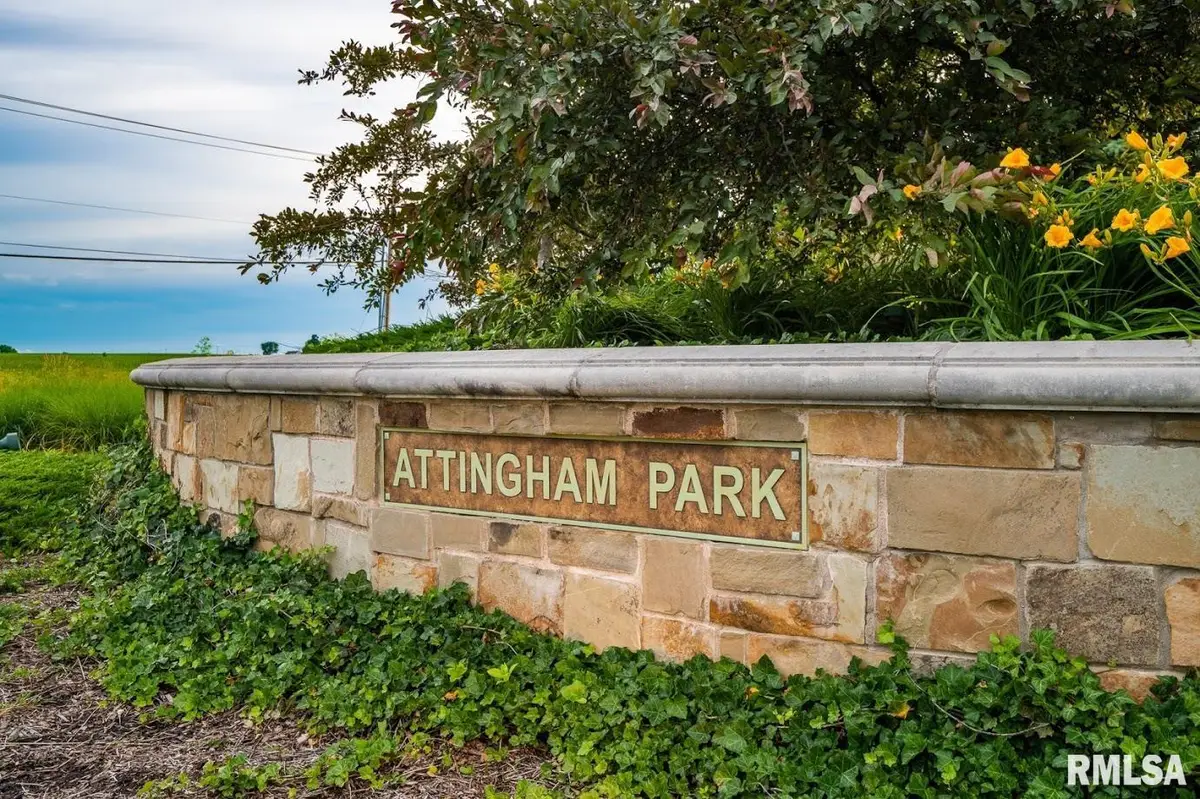 3232 W Pilgrims Way, Peoria, IL 61615 - Image #1