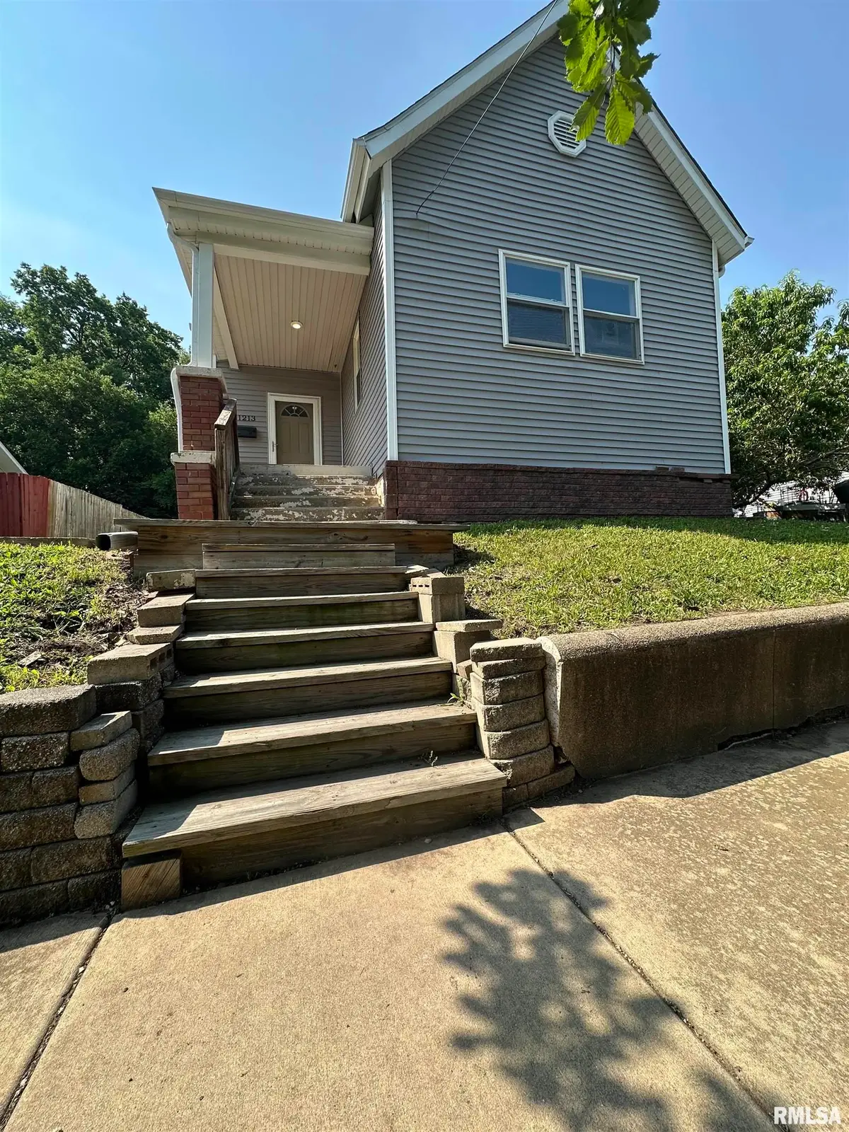 1213 NE Glendale Avenue, Peoria, IL 61603 - Image #1