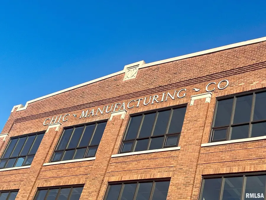 1001 SW Adams Street #101, Peoria, IL 61602 - Image #2