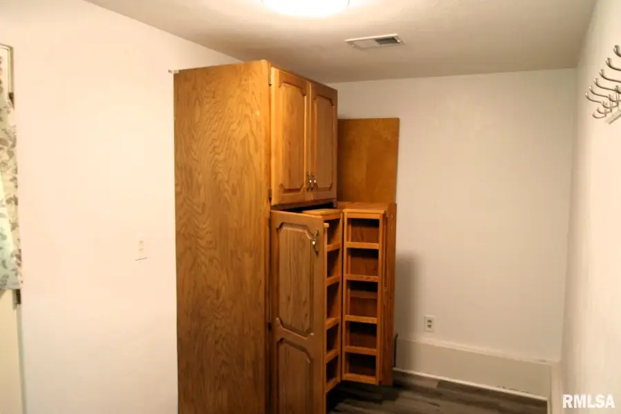 29724 Allentown Road, Mackinaw, IL 61755 - Image #2