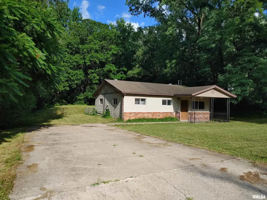 132 N Mcarthur Drive, North Pekin, IL 61554 - Image #2