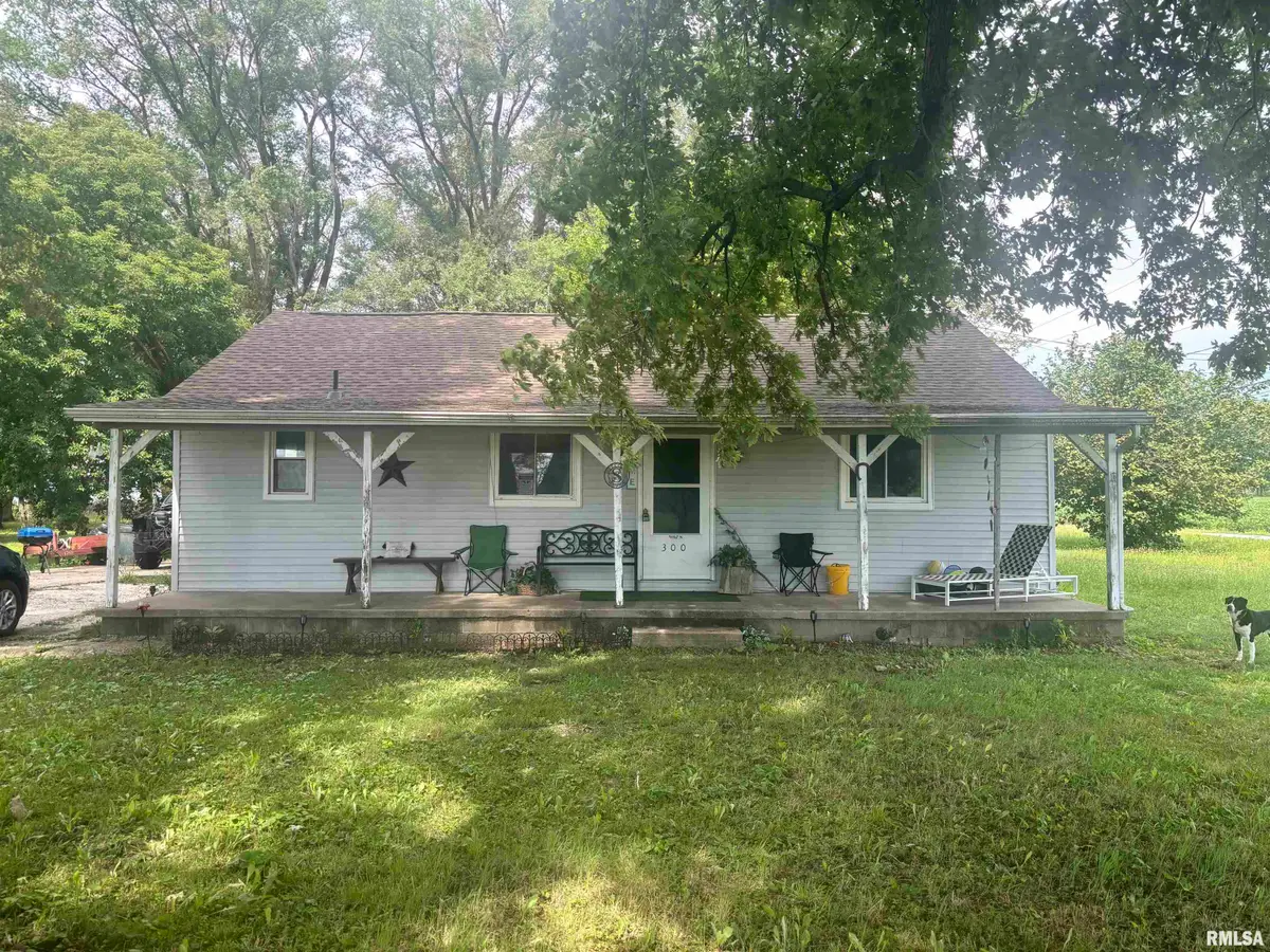 300 S Park Street, Prairie City, IL 61470 - Image #1