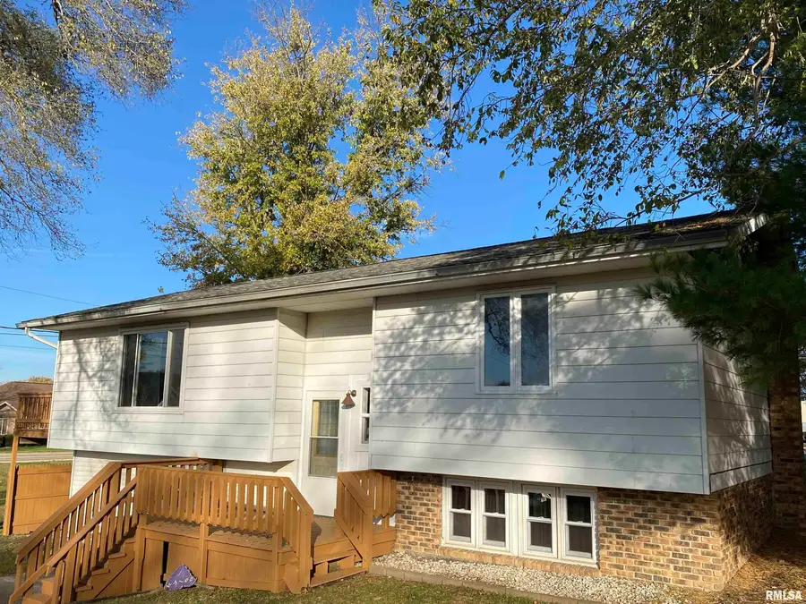 665 N 12th Avenue, Canton, IL 61520 - Image #2