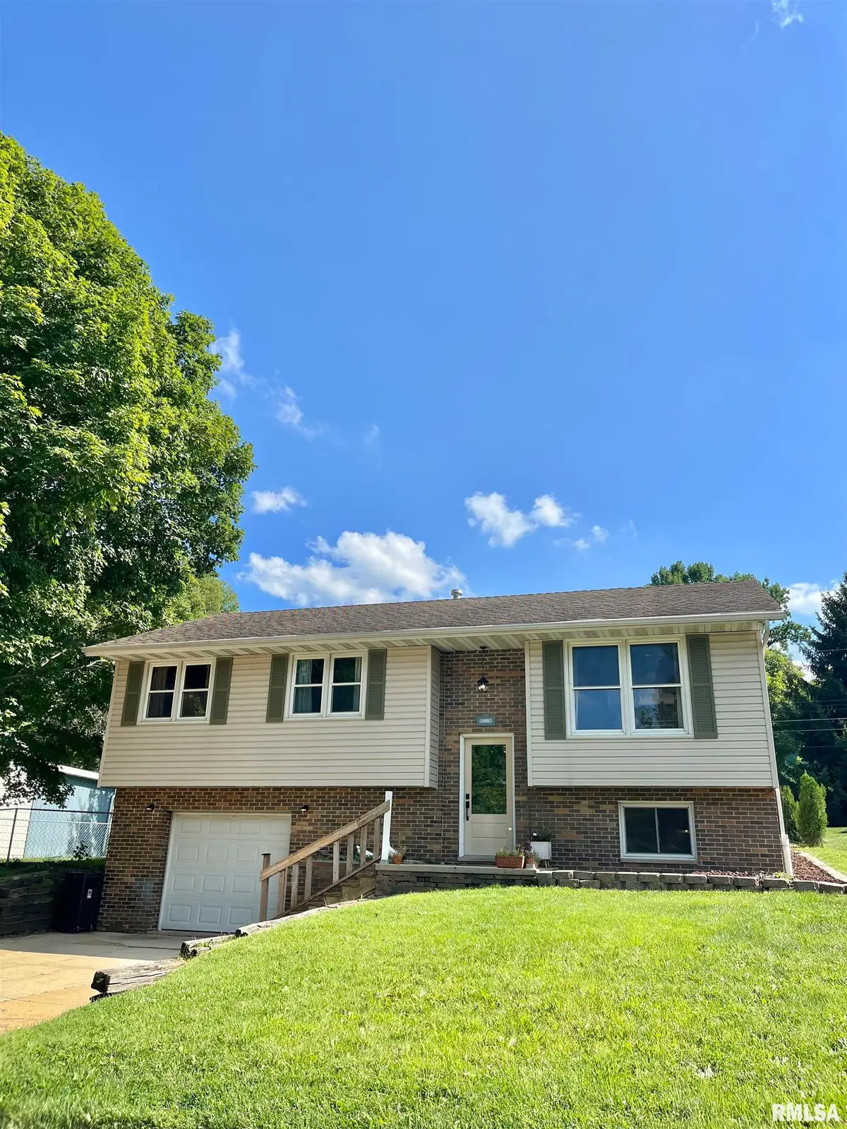 402 E Pearson Street, Eureka, IL 61530 - #1