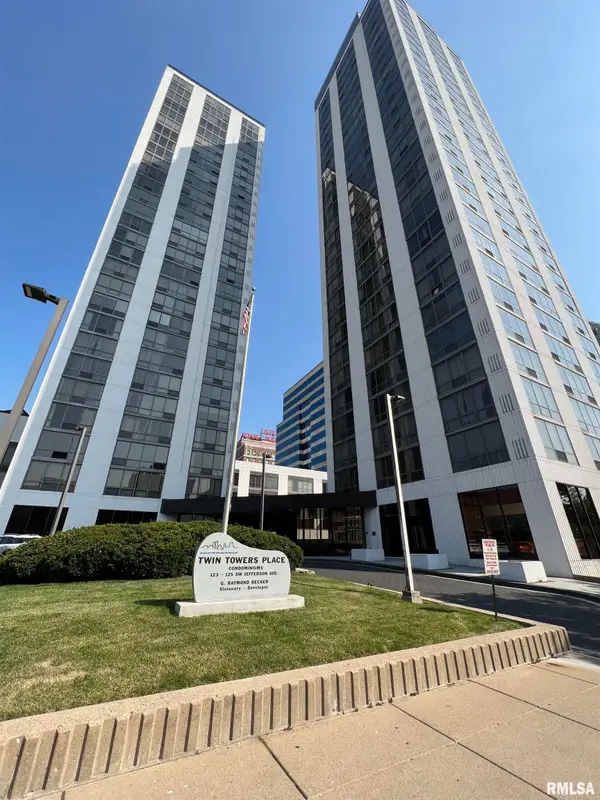 125 SW Jefferson Avenue #W20NE(B), Peoria, IL 61602