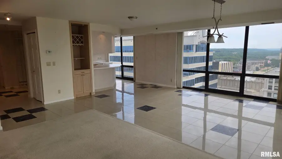 125 SW Jefferson Avenue #W20NE(B), Peoria, IL 61602 - Image #3