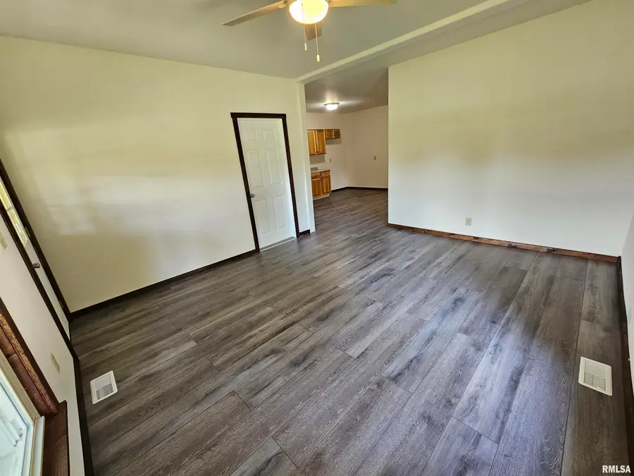 718 N Coal Street, Colchester, IL 62326 - Image #3