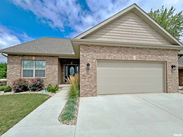 7615 N Walnut Bend Drive #30, Peoria, IL 61615