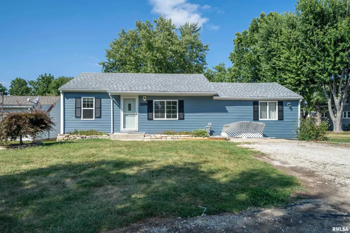 811 W Garfield Avenue, Bartonville, IL 61607 - #1