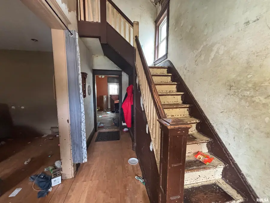 717 Hillyer Street, Pekin, IL 61554 - Image #2