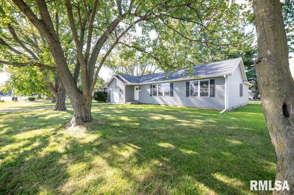 351 E Southmoor Street, Manito, IL 61546 - Image #1