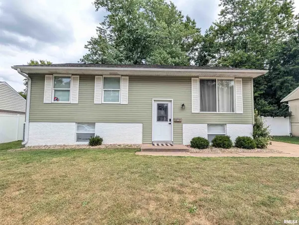 2208 Valentine Avenue, Pekin, IL 61554