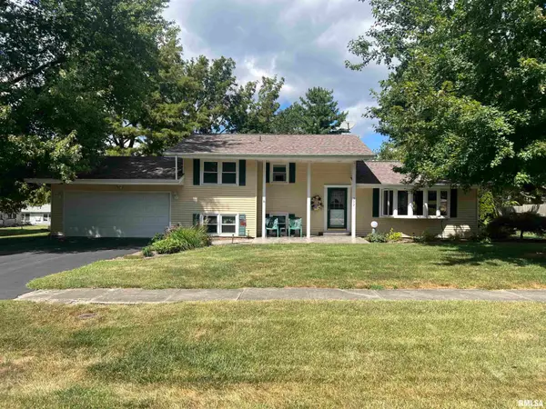 302 W 5th Street, Vermont, IL 61484