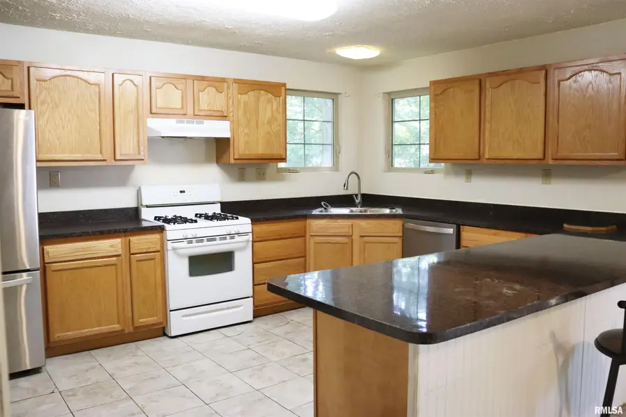 617 N Stewart Street, Creve Coeur, IL 61610 - Image #3