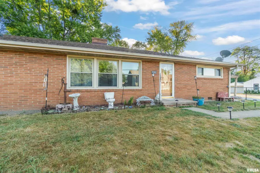 501 N Wood Street, Washington, IL 61571 - Image #2