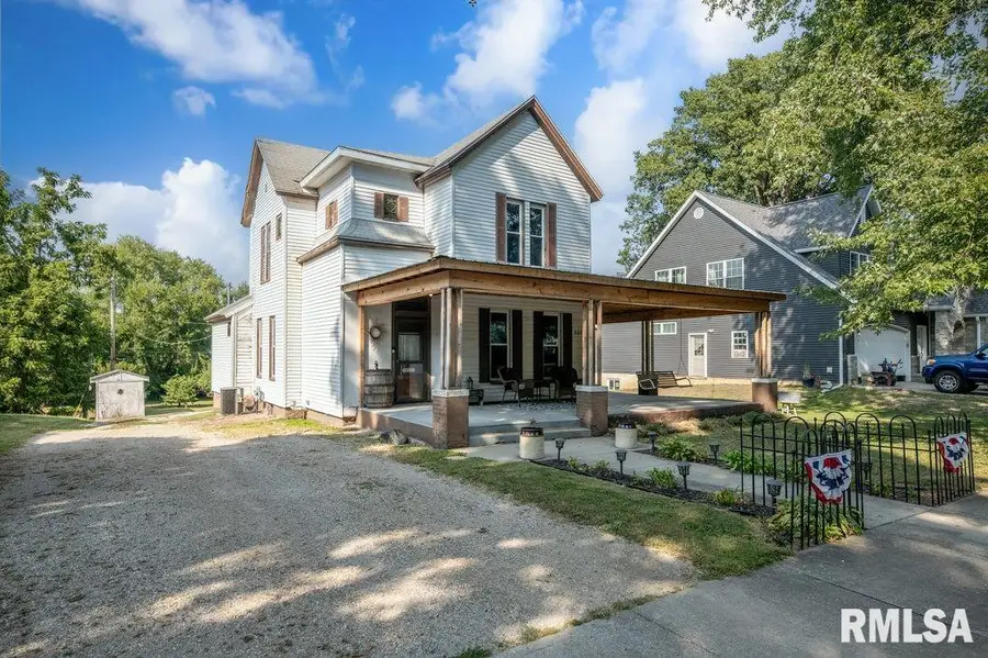 507 W 3rd Street, Delavan, IL 61734 - Image #3