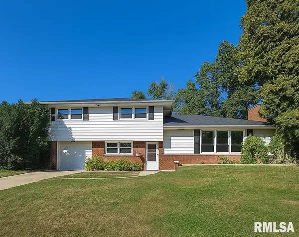 2823 W Greenbrier Lane, Peoria, IL 61614