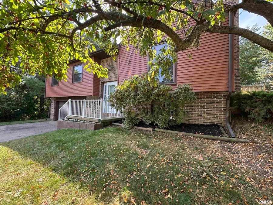 1707 Riverview Drive, Macomb, IL 61455 - #3