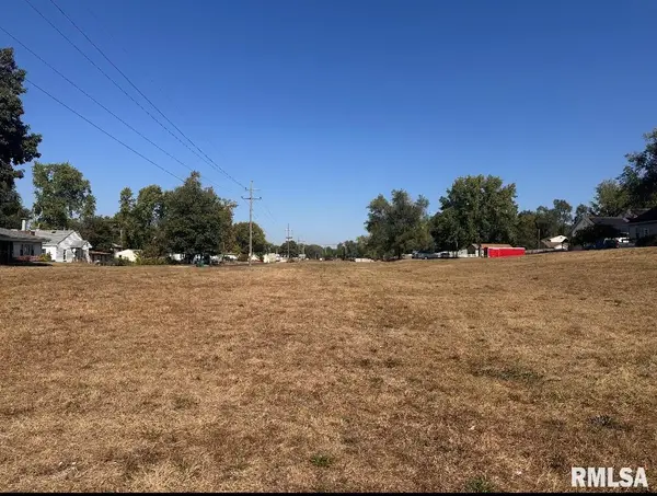 Peoria Street, Pekin, IL 61554