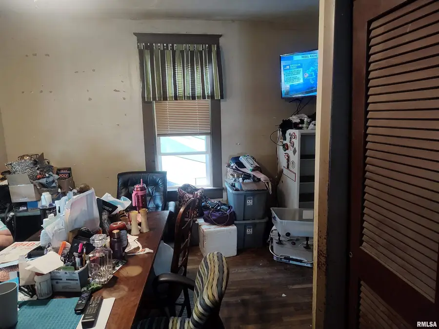 2608 Shelby Avenue, Mattoon, IL 61938 - Image #2