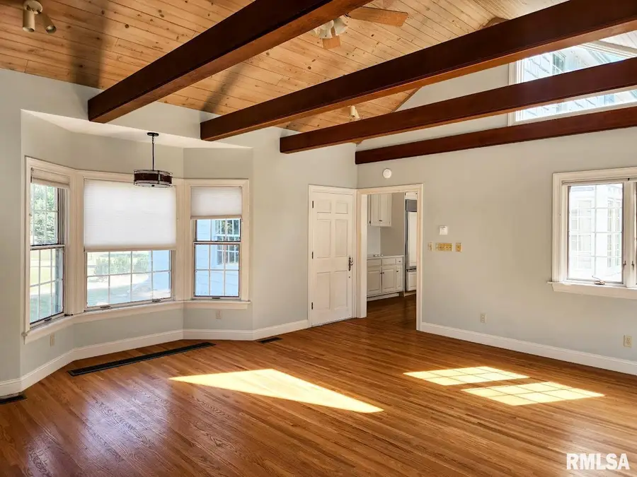 304 N Locust Street, Delavan, IL 61734 - Image #2