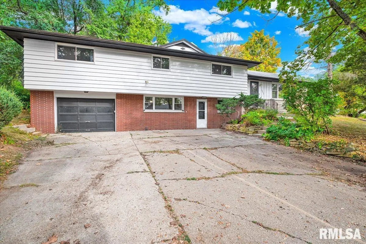 3808 N Walround Lane, Peoria, IL 61615 - Image #1