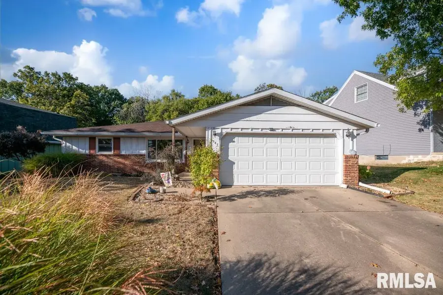 3347 W Saymore Lane, Peoria, IL 61615 - Image #2