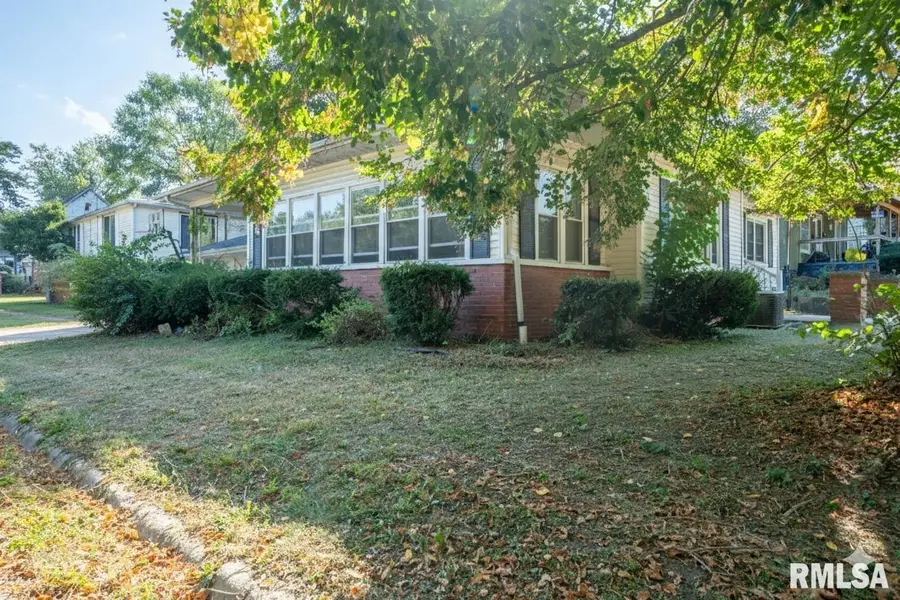 334 W Birch Street, Canton, IL 61520 - Image #2