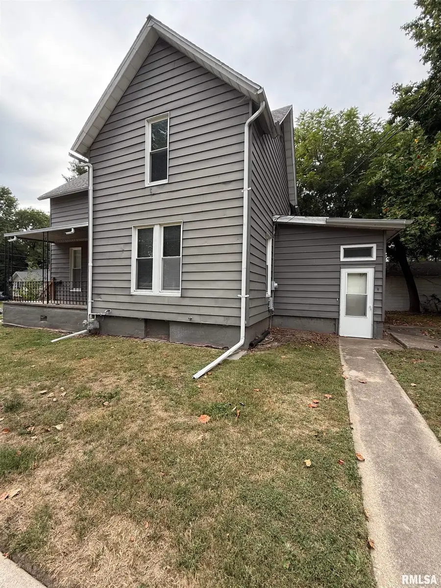 404 W Pierce Street, Macomb, IL 61455 - Image #2