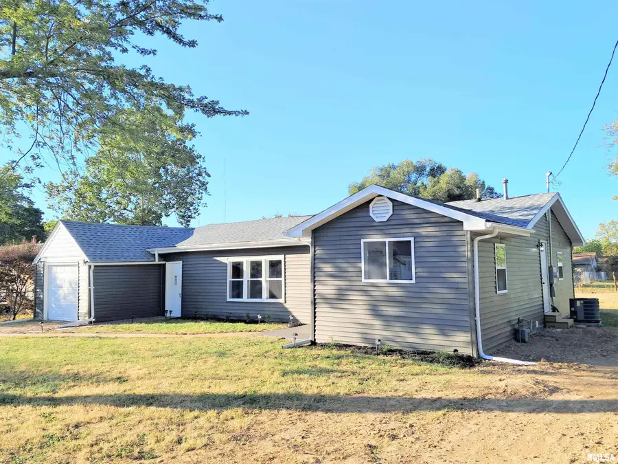 108 Hillman Street, Washington, IL 61571 - Image #2