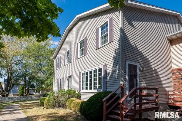 4326 W Tara Circle, Peoria, IL 61615