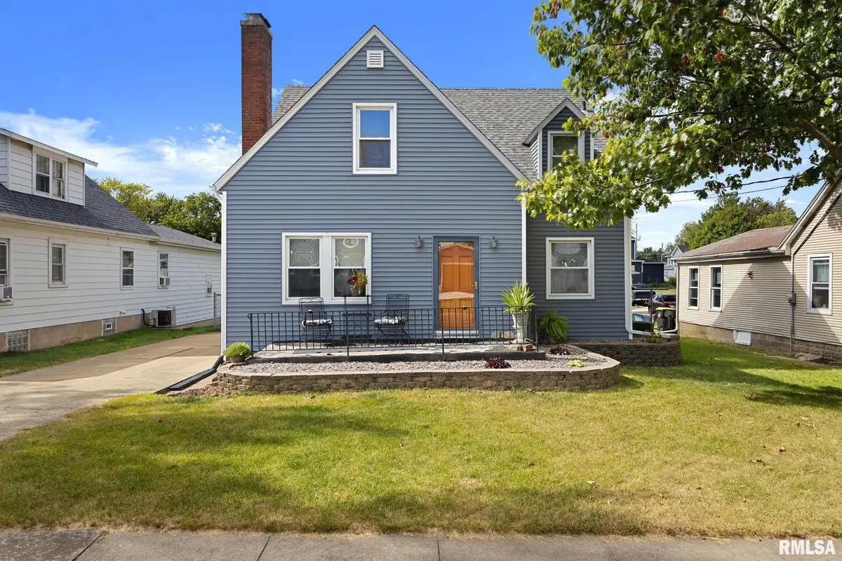 203 Franklin Street, Roanoke, IL 61561 - #1