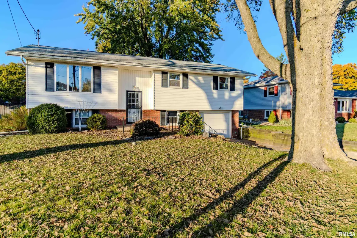 313 W South Street, Tremont, IL 61568 - Image #1