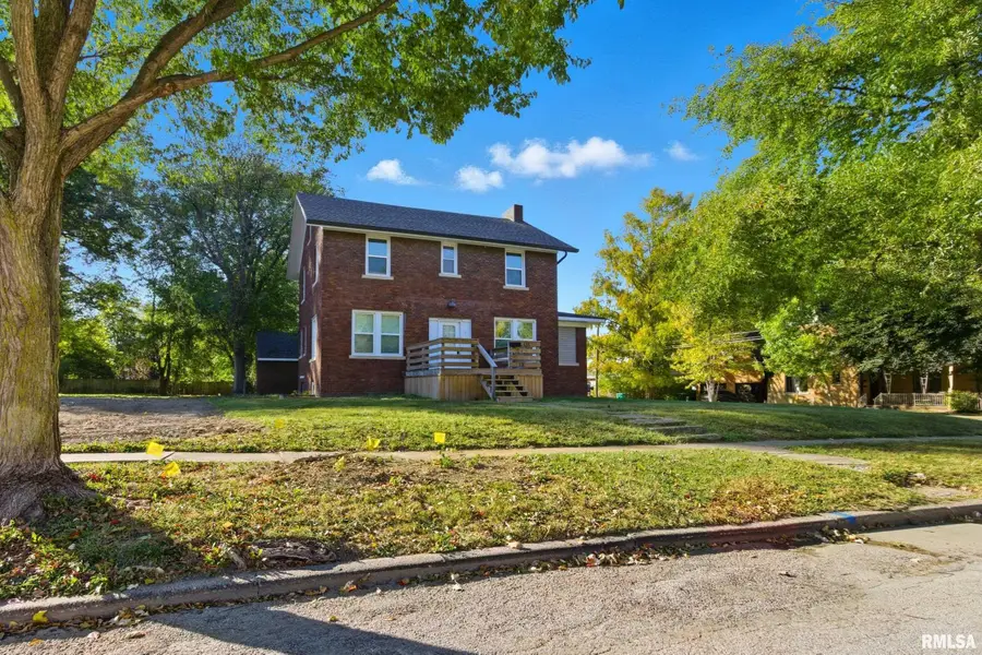 230 N Sherman Avenue, Macomb, IL 61455 - Image #2