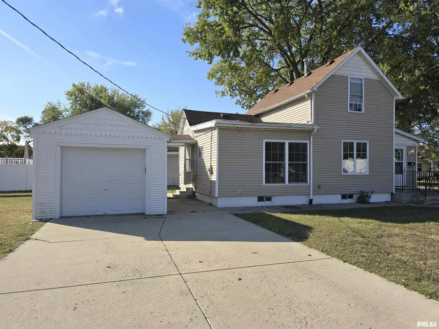 1312 Sommerset Street, Pekin, IL 61554 - Image #2