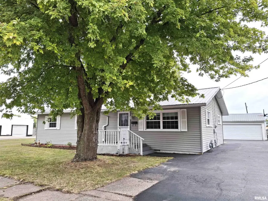 717 S 6th Avenue, Canton, IL 61520 - Image #2