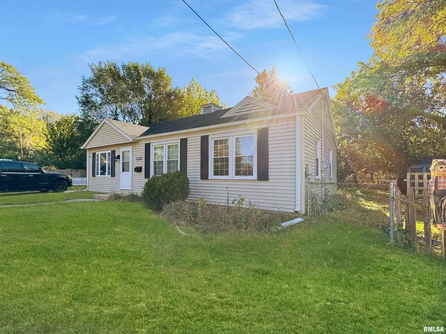 2908 N Saint Philomena Court, Peoria, IL 61604 - Image #2