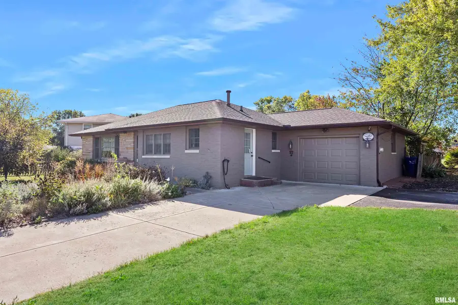 335 N Lakeshore Drive, Hanna City, IL 61536 - Image #2