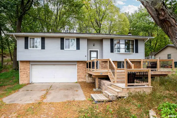 1100 Upper Spring Bay Road, East Peoria, IL 61611