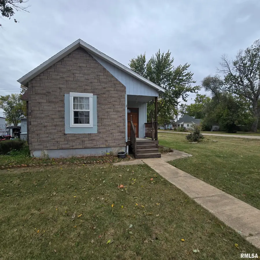 1121 N Benedict Street, Chillicothe, IL 61523 - Image #2