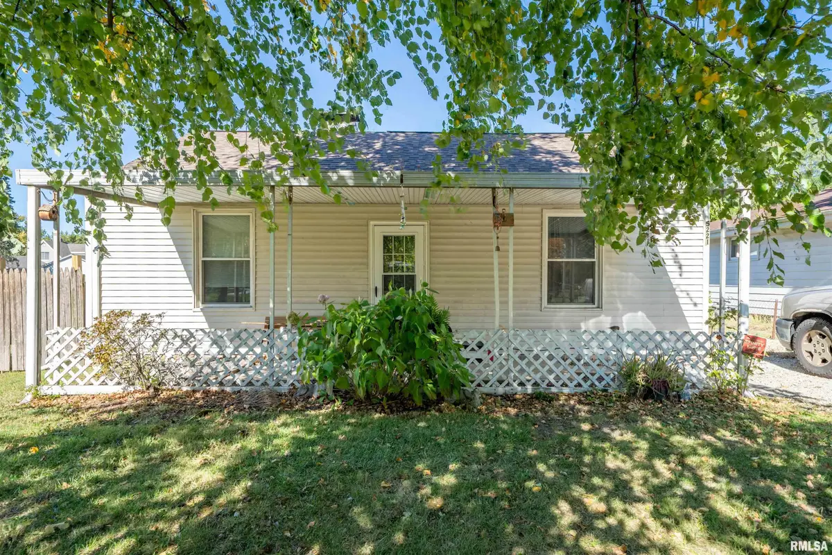 5221 W Cisna Road, Peoria, IL 61607 - #1