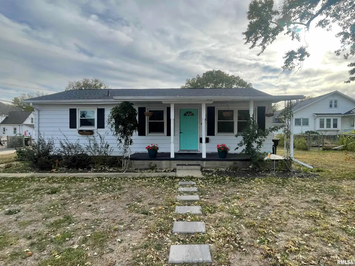 418 W Walnut Street, Chillicothe, IL 61523 - #1