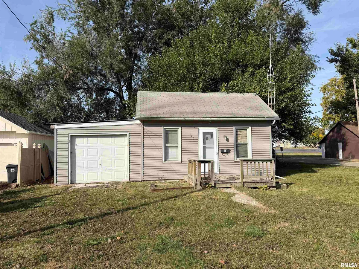 126 N 6th Avenue, Canton, IL 61520 - Image #1