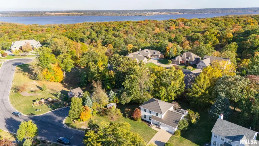 414 W Timber Ridge Drive, Peoria, IL 61615 - Image #2