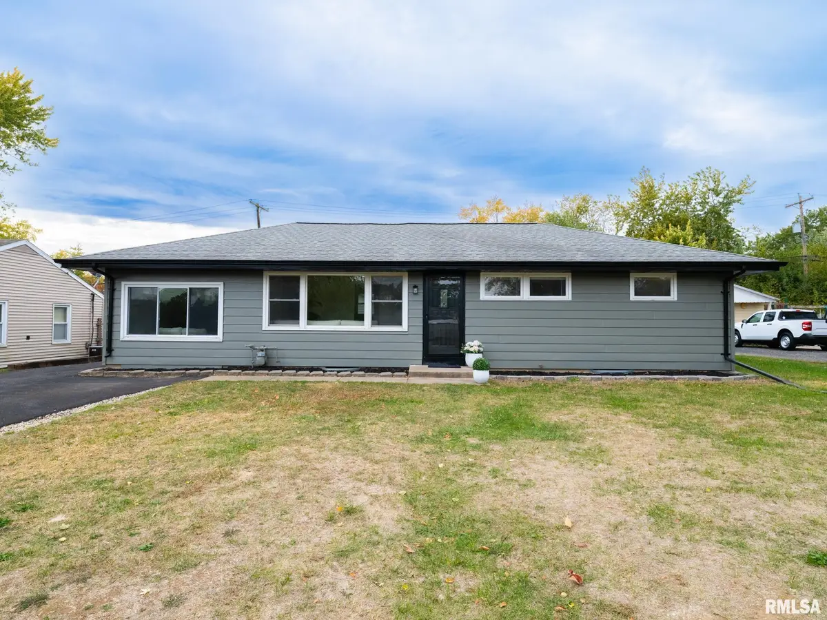 5403 N Hamilton Road, Peoria, IL 61614 - #1