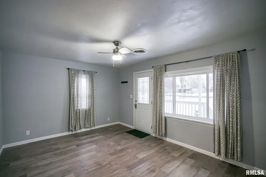 312 Carola Street, Creve Coeur, IL 61610 - Image #3