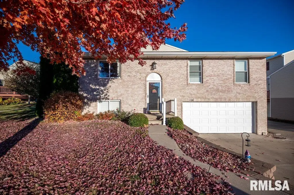 2100 S 2nd Avenue, Morton, IL 61550 - #1