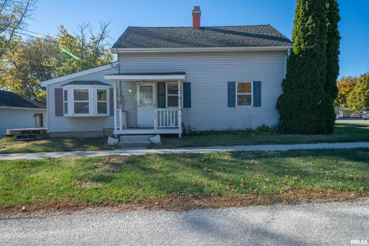 121 N Tazewell Street, Metamora, IL 61548 - #1