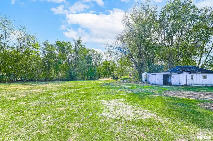 416 N Madison Street, Washburn, IL 61570 - Image #2